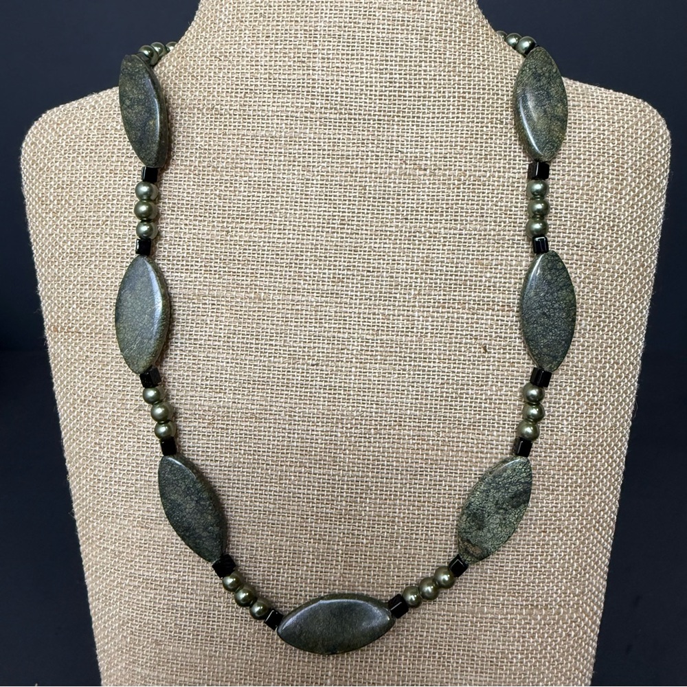 Serpentine Gemstone Necklace With Faux Pearl and Glass Toggle Clasp 18”